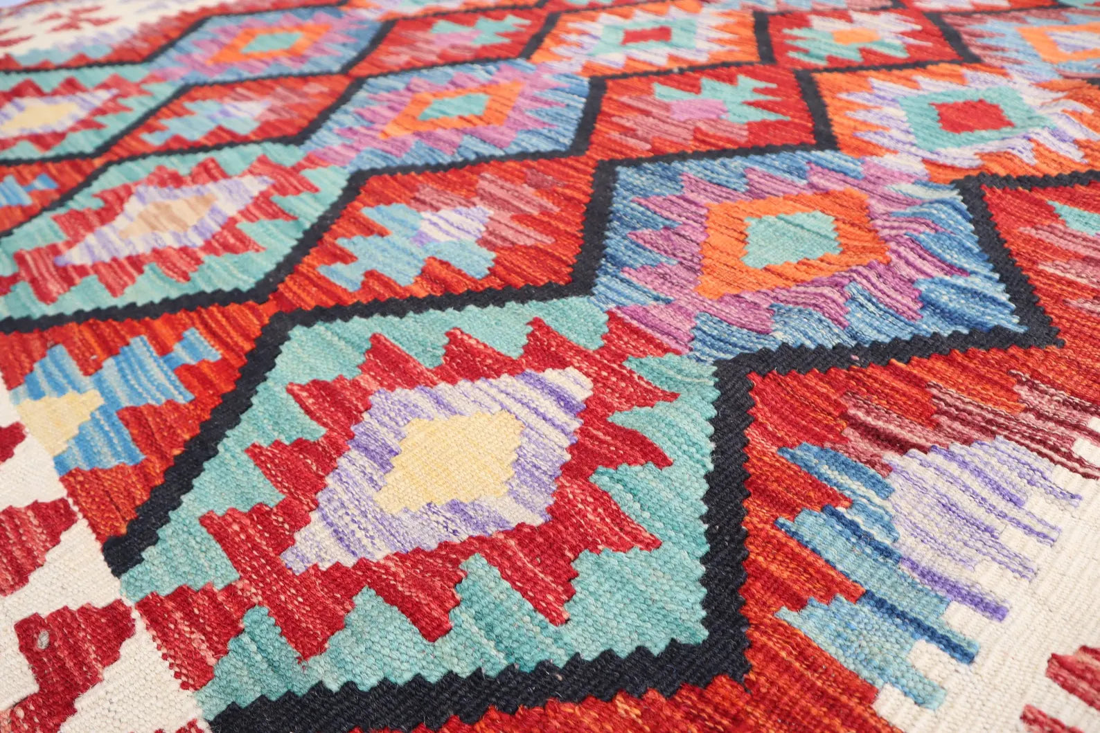 Handwoven Afghan Kilim Rug 175 × 262 cm – 5’8 × 8’8 | Boho Tribal Flatweave | Multicolour Geometric Design