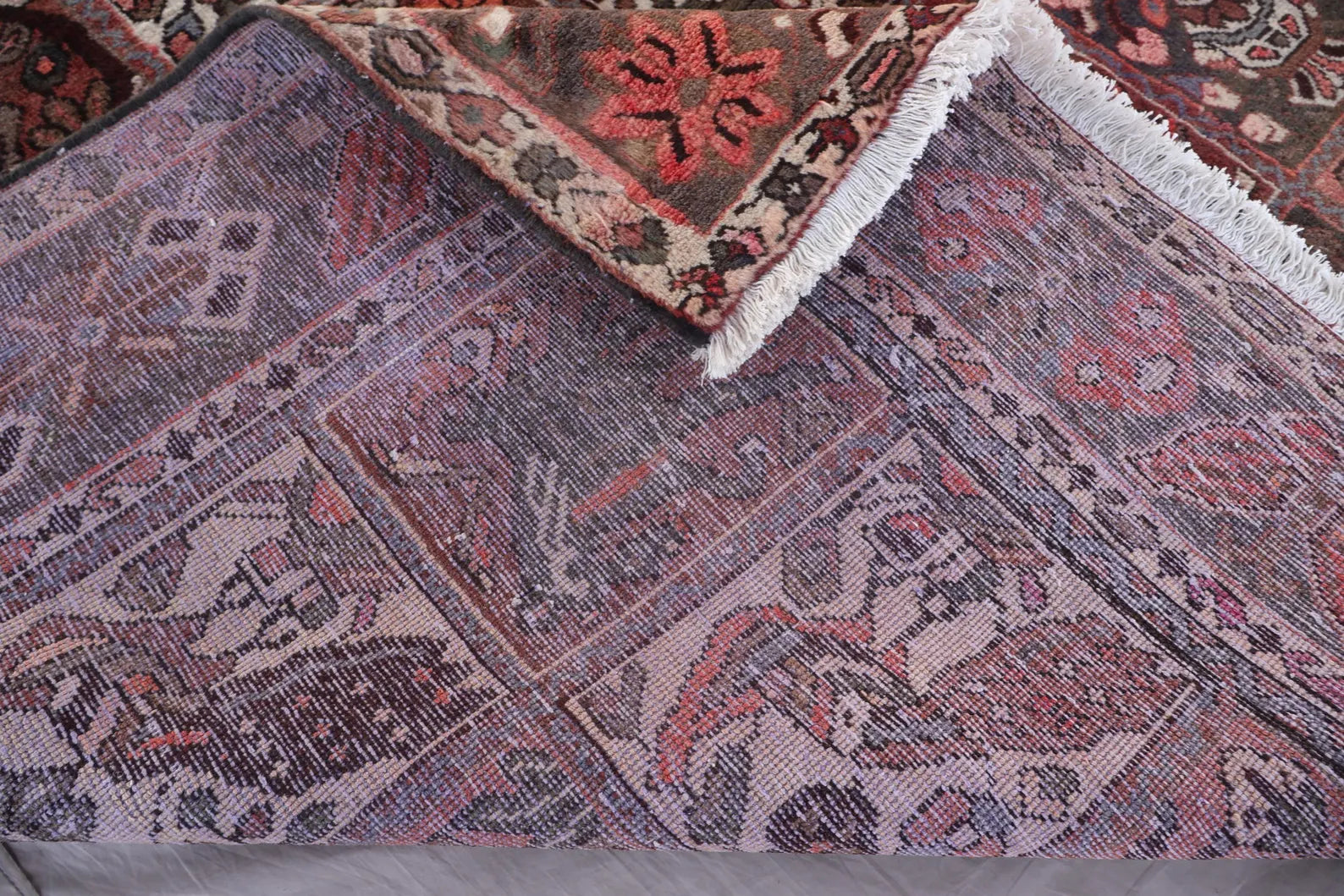 Collector’s Vintage Afghan Rug – 213x305 cm | Rare Animal & Bird Motif Wool Carpet