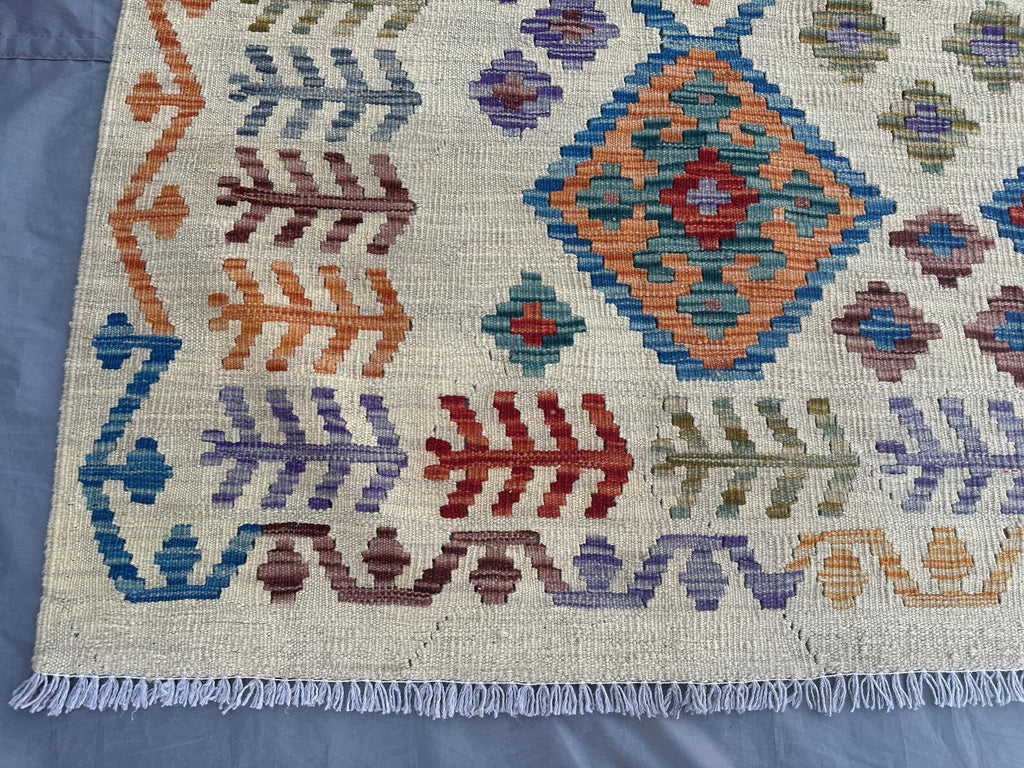 Handmade Afghan Kilim Rug – 185x251 cm | Cream Base Tribal Wool Carpet