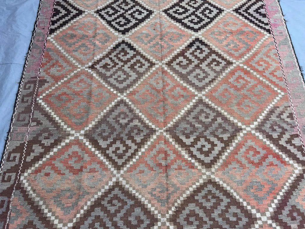 Handmade Afghan Kilim Rug – 196x282 cm | Geometric Tribal Wool Carpet