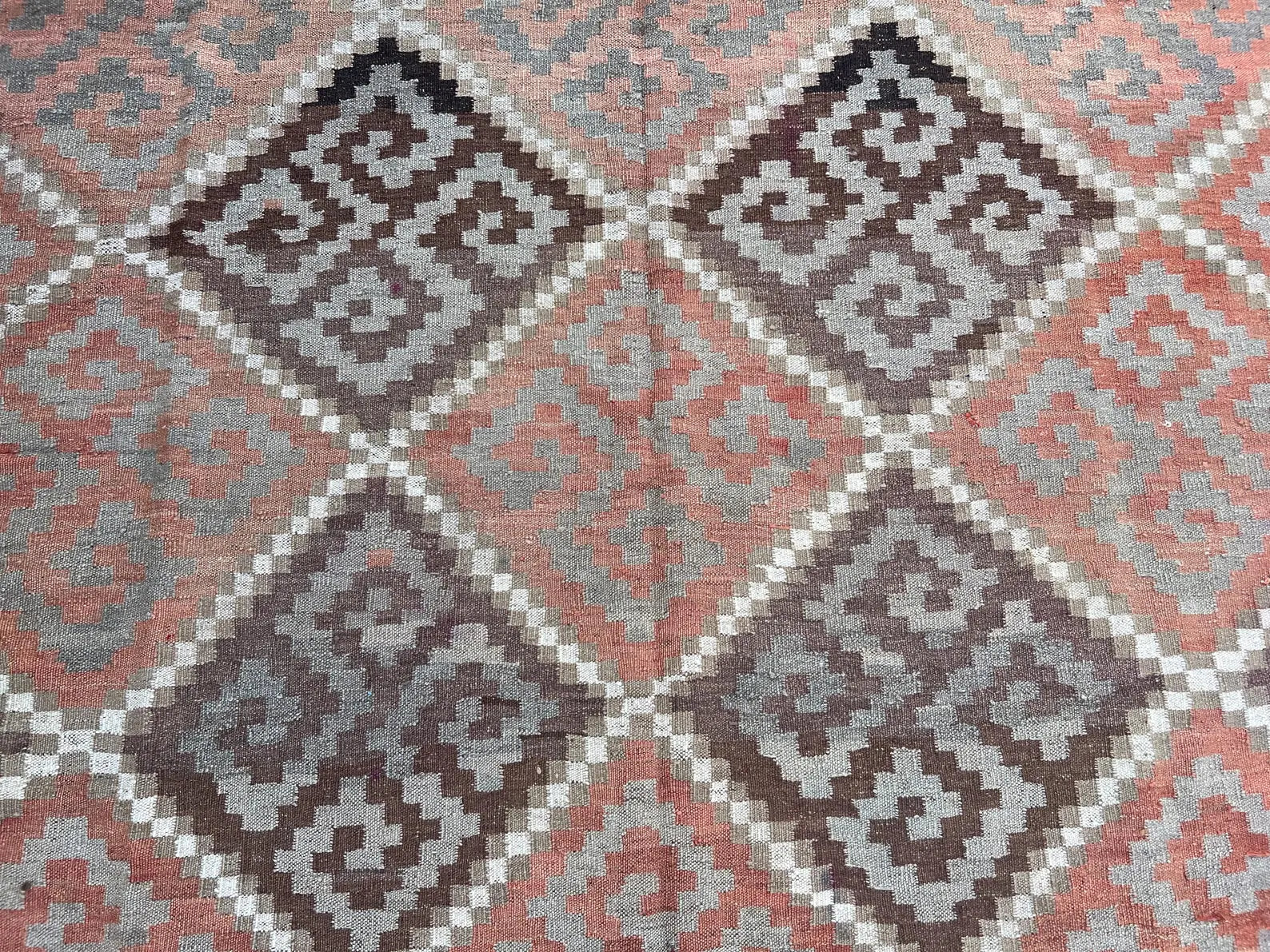 Handmade Afghan Kilim Rug – 196x282 cm | Geometric Tribal Wool Carpet