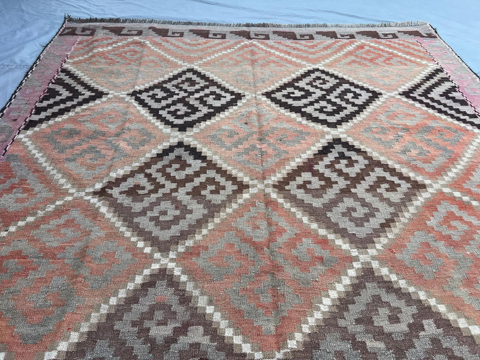 Handmade Afghan Kilim Rug – 196x282 cm | Geometric Tribal Wool Carpet