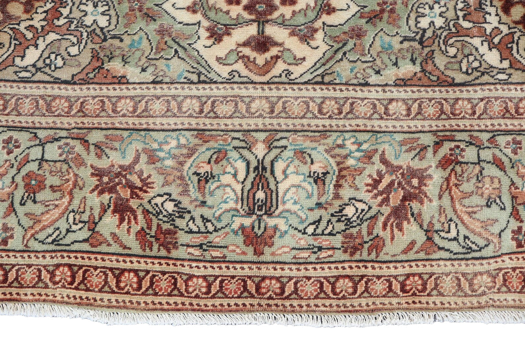 Persian-Style Ivory Floral Rug – 6.8 × 10.0 ft | Hand-Knotted Wool Carpet | Classic Medallion Design
