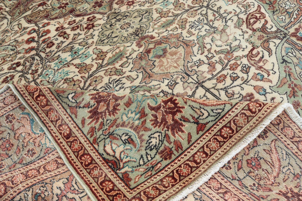 Persian-Style Ivory Floral Rug – 6.8 × 10.0 ft | Hand-Knotted Wool Carpet | Classic Medallion Design