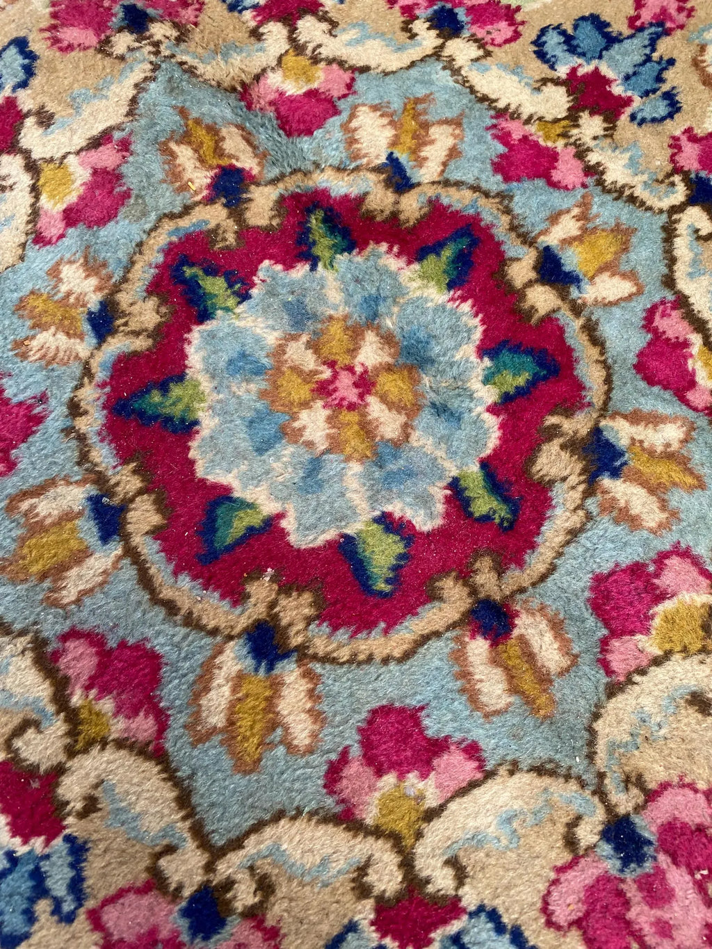 Luxury Persian Style Rug – Ruby Red Floral Medallion Carpet | Classic Oriental Area Rug | 267 x 345 cm