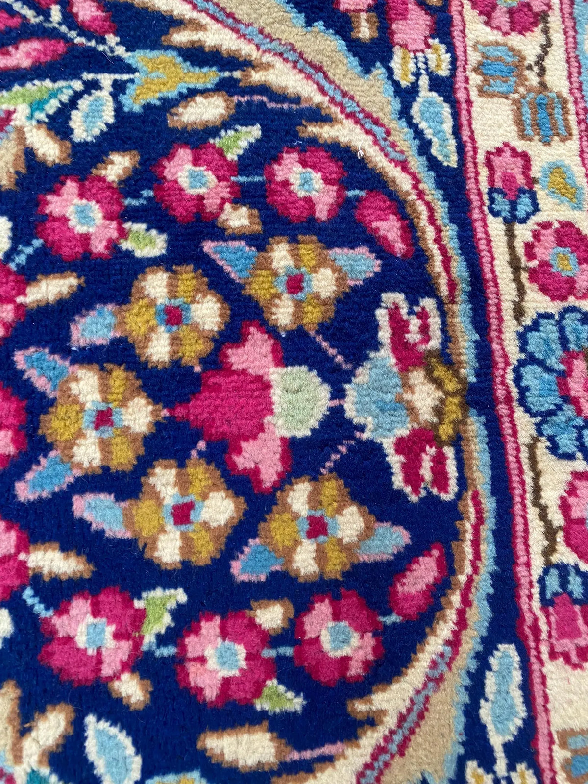 Luxury Persian Style Rug – Ruby Red Floral Medallion Carpet | Classic Oriental Area Rug | 267 x 345 cm
